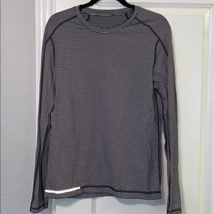 lululemon long sleeve crew neck top